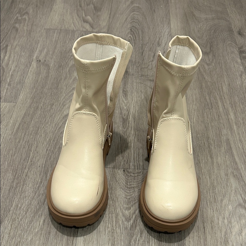Soda Cream Ankle Boots